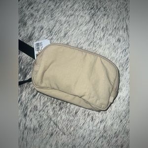 Lululemon mini Beltbag!
